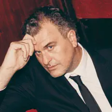 收听 Reverend and the Makers、观看音乐视频、阅读小传、查看巡演日期等 ！