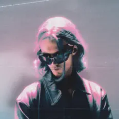 Poslechněte si interpreta 22 The Light, sledujte hudební videa, přečtěte si životopis, podívejte se na data turné a další informace.