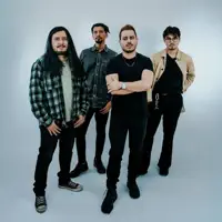 收听 undefined、观看音乐视频、阅读小传、查看巡演日期等 ！
