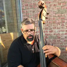 Chris Brydge을(를) 듣고, 뮤직 비디오를 보고, 약력을 읽고, 투어 일정 등을 확인하세요!