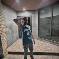 undefinedを聴いたり、ミュージックビデオを鑑賞したり、経歴やツアー日程などを確認したりしましょう！