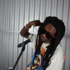 收听 Problum、观看音乐视频、阅读小传、查看巡演日期等 ！