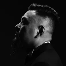 Quyền Thiện Đắc सुनें, म्यूज़िक वीडियो देखें, बायो पढ़ें, दौरे की तारीखें और बहुत कुछ देखें!