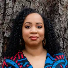 Ακούστε περιεχόμενο από Courtney Bryan, παρακολουθήστε μουσικά βίντεο, διαβάστε το βιογραφικό, δείτε ημερομηνίες περιοδείας, και πολλά ακόμη!