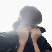 聆聽 undefined、觀看音樂影片、閱讀小傳、查看巡演日期等！