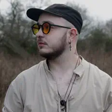 Ακούστε περιεχόμενο από Husk, παρακολουθήστε μουσικά βίντεο, διαβάστε το βιογραφικό, δείτε ημερομηνίες περιοδείας, και πολλά ακόμη!