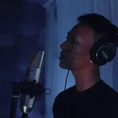 Posłuchaj wykonawcy Three9, obejrzyj teledyski, przeczytaj biografię, zobacz daty tras koncertowych i nie tylko!