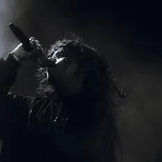 Vagoを聴いたり、ミュージックビデオを鑑賞したり、経歴やツアー日程などを確認したりしましょう！