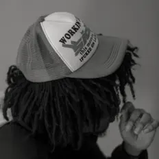 Ouça evilcupid00, assista a videoclipes, leia a biografia, veja as datas das turnês e mais!