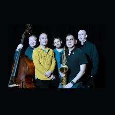 Ouve Blue Moods, vê vídeos de música, lê a biografia, vê as datas da digressão e muito mais!