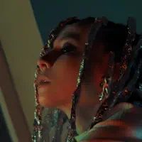 Ouça undefined, assista a videoclipes, leia a biografia, veja as datas das turnês e mais!