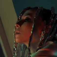 Escucha a SOROKAA, mira videos musicales, lee su biografía, consulta las fechas de las gira y más.