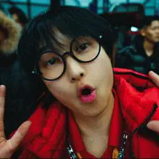 Poslechněte si interpreta Harry ticker, sledujte hudební videa, přečtěte si životopis, podívejte se na data turné a další informace.