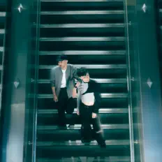 Ouve Kazeon, vê vídeos de música, lê a biografia, vê as datas da digressão e muito mais!