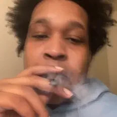 Escucha a Tae 22, mira videos musicales, lee su biografía, consulta las fechas de las gira y más.