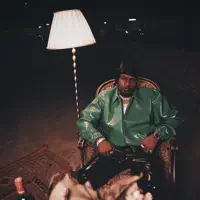 undefined: песни, клипы, биография, даты выступлений и многое другое.