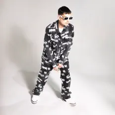 Listen to Arca Sánchez, watch music videos, read bio, see tour dates & more!