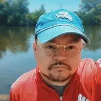 undefined을(를) 듣고, 뮤직 비디오를 보고, 약력을 읽고, 투어 일정 등을 확인하세요!