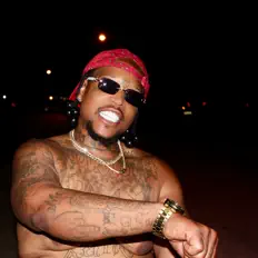 Listen to OneWapSin, watch music videos, read bio, see tour dates & more!