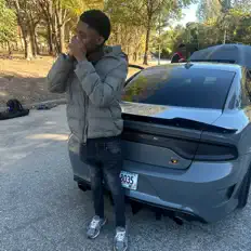 Poslechněte si interpreta yahstrike, sledujte hudební videa, přečtěte si životopis, podívejte se na data turné a další informace.