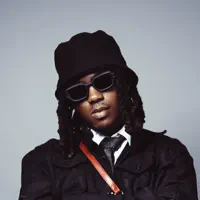 undefined dinle, müzik videolarını izle, biyografisini oku, tur tarihlerini ve daha fazlasını gör!