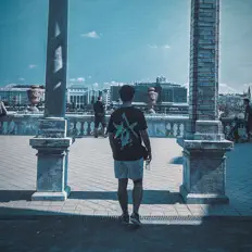 Sfinksior을(를) 듣고, 뮤직 비디오를 보고, 약력을 읽고, 투어 일정 등을 확인하세요!