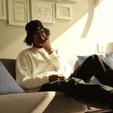 聆聽 Fastmoney DC、觀看音樂影片、閱讀小傳、查看巡演日期等！