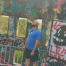Dengarkan Bonez Jonez, tonton video musik, baca bio, lihat tanggal tur & lainnya!