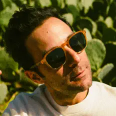 Listen to Paul Loren, watch music videos, read bio, see tour dates & more!