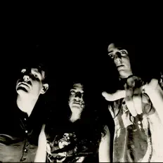 聆聽 Chemical People、觀看音樂影片、閱讀小傳、查看巡演日期等！