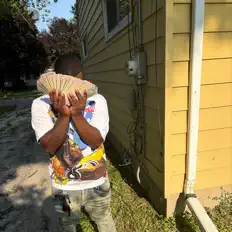 Ascolta SleepyyGass, guarda video musicali, leggi la biografia, vedi le date del tour & altro!