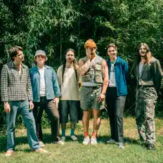 Dengarkan Chester, tonton video musik, baca bio, lihat tanggal tur & lainnya!