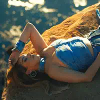 Ascolta undefined, guarda video musicali, leggi la biografia, vedi le date del tour & altro!