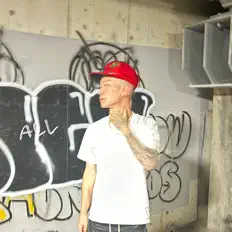 Dengarkan SUNRUNTZ, tonton video musik, baca bio, lihat tanggal tur & lainnya!