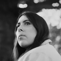Sorcha Richardson을(를) 듣고, 뮤직 비디오를 보고, 약력을 읽고, 투어 일정 등을 확인하세요!
