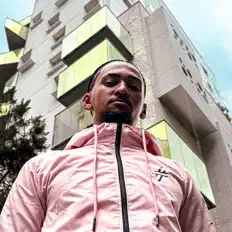 Listen to 2VG Le Pétale, watch music videos, read bio, see tour dates & more!