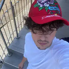 Posłuchaj wykonawcy DJ Testö, obejrzyj teledyski, przeczytaj biografię, zobacz daty tras koncertowych i nie tylko!