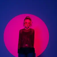Escucha a undefined, mira videos musicales, lee su biografía, consulta las fechas de las gira y más.