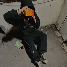 Haise dinle, müzik videolarını izle, biyografisini oku, tur tarihlerini ve daha fazlasını gör!