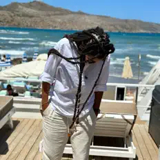 Escucha a Skeys, mira vídeos musicales, lee la biografía, consulta fechas de giras y mucho más.