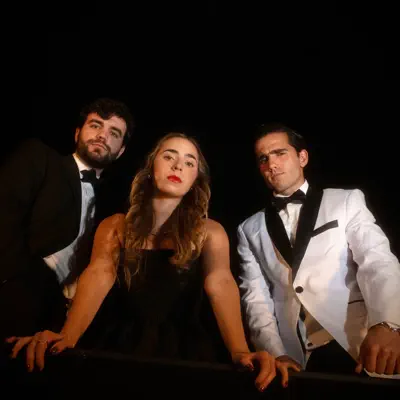 Listen to Estáticos, watch music videos, read bio, see tour dates & more!