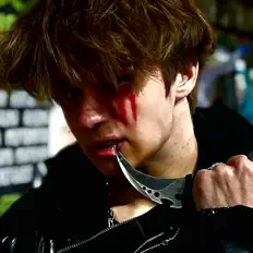 聆聽 Skrixll、觀看音樂影片、閱讀小傳、查看巡演日期等！