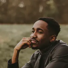 Escucha a Jahir Hipps, mira videos musicales, lee su biografía, consulta las fechas de las gira y más.