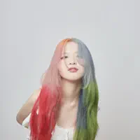 Ascolta undefined, guarda video musicali, leggi la biografia, vedi le date del tour & altro!