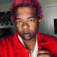 Ouça undefined, assista a videoclipes, leia a biografia, veja as datas das turnês e mais!