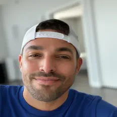 Ouça IRONMN, assista a videoclipes, leia a biografia, veja as datas das turnês e mais!