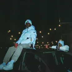 Luister naar Manu913, bekijk muziekvideo's, lees de bio, bekijk de tourdata, en meer!