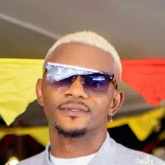 Anti virus chouka love을(를) 듣고, 뮤직 비디오를 보고, 약력을 읽고, 투어 일정 등을 확인하세요!