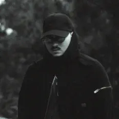 收听 Jointer、观看音乐视频、阅读小传、查看巡演日期等 ！