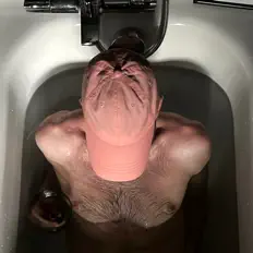 Poslechněte si interpreta STANDARD K, sledujte hudební videa, přečtěte si životopis, podívejte se na data turné a další informace.